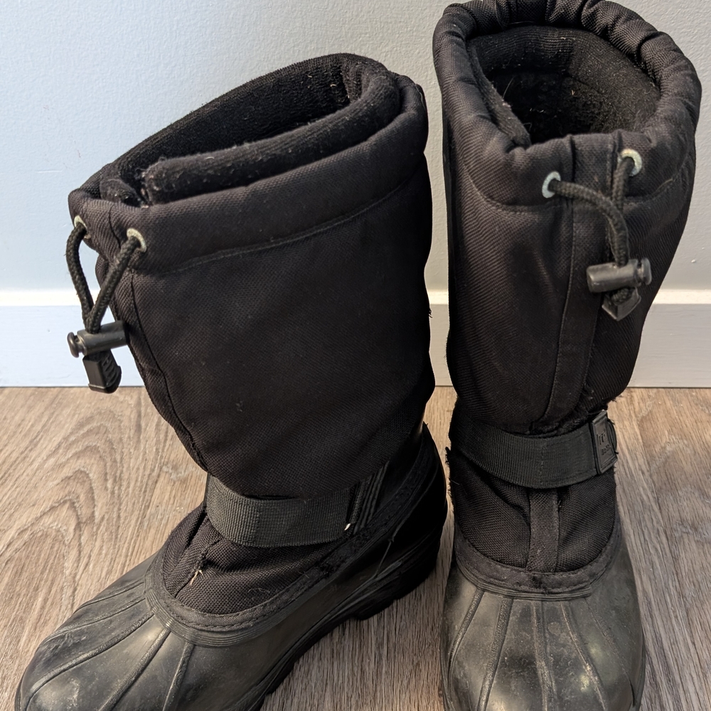 Men's Black Snow Boots